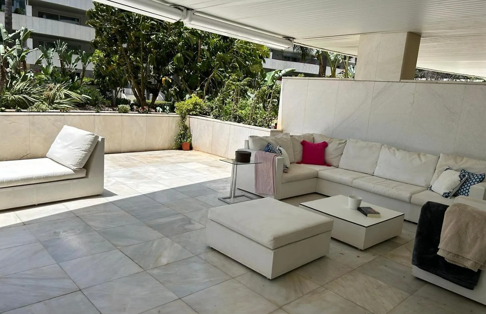 El Embrujo De Banus Es Lujo, Tranquilidad Y Prestigio En Marbella Apartment