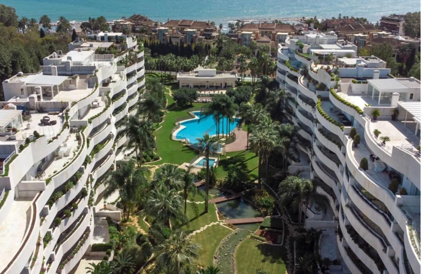 El Embrujo De Banus Es Lujo, Tranquilidad Y Prestigio En Marbella Apartment